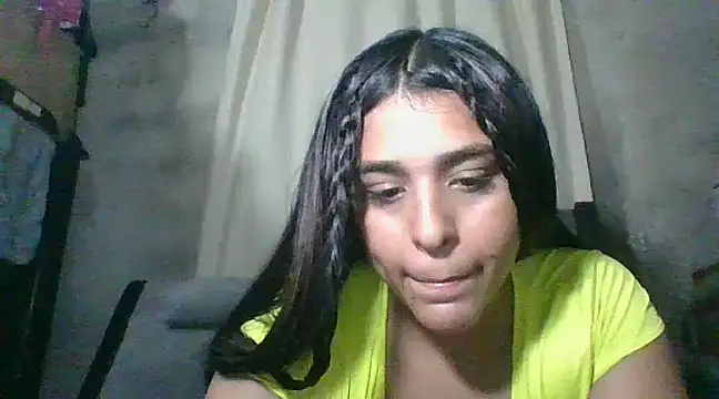 Juviaandgray2 online show from February 17, 2025, 12:10 am