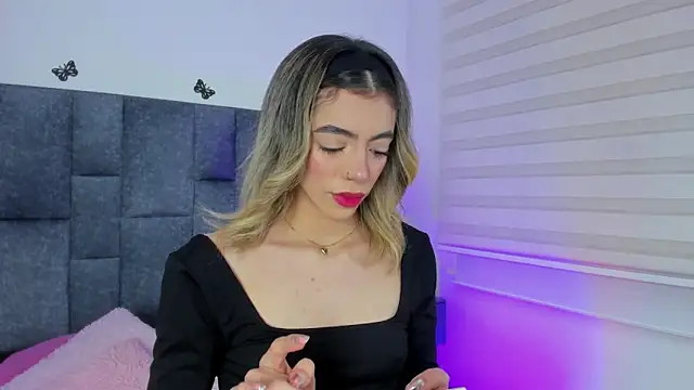 Violetta Ficher online show from April 1, 2026, 2:12 am