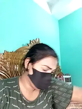 monekhan123 online show from October 26, 2025, 4:13 pm