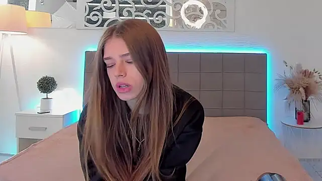 melissacrayzy online show from April 13, 2026, 5:57 am