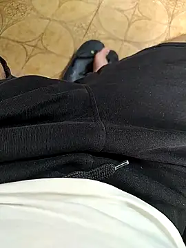 NAvoglia online show from October 31, 2025, 1:23 pm