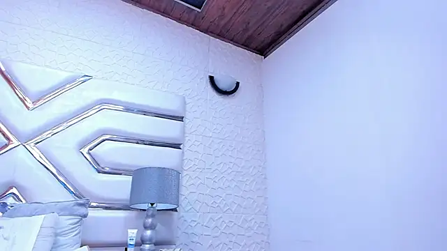 LottieBenz online show from February 11, 2025, 4:24 pm