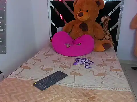 Snapshot of CatalinaSmith1 chatting on March 2, 2025, 12:42 am CatalinaSmith1 online show from March 2, 2025, 12:42 am