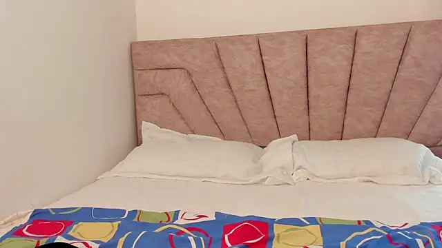 leahaltomm online show from December 1, 2025, 11:10 pm