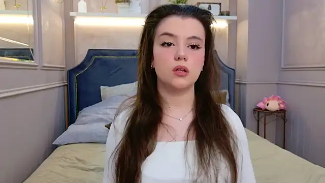 Snapshot of Pauline_Heaven chatting on November 24, 2025, 5:29 am Pauline Heaven online show from November 24, 2025, 5:29 am