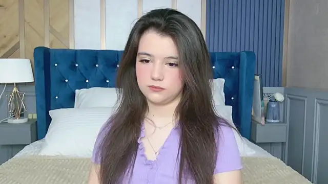 Snapshot of Pauline_Heaven chatting on November 25, 2025, 5:40 am Pauline Heaven online show from November 25, 2025, 5:40 am