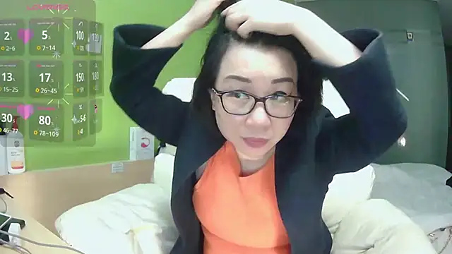 Snapshot of LucianaMe chatting on February 13, 2025, 2:31 pm LucianaMe online show from February 13, 2025, 2:31 pm