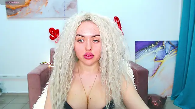 Snapshot of MissisCaty chatting on February 24, 2025, 10:58 pm MissisCaty online show from February 24, 2025, 10:58 pm