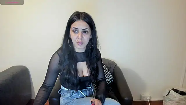 NicoleKatee online show from February 5, 2026, 1:49 pm