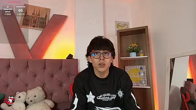 PepperTwink online show from March 9, 2026, 4:00 pm