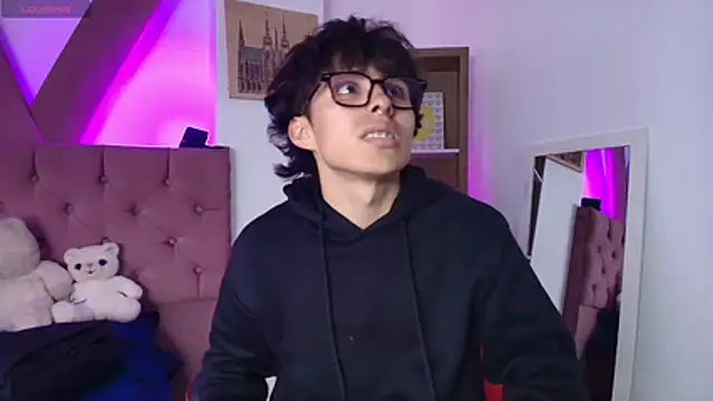 PepperTwink online show from March 23, 2026, 4:00 pm