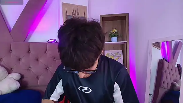 PepperTwink online show from April 1, 2026, 3:53 pm