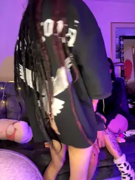 Snapshot of mavimist__ chatting on November 8, 2025, 3:29 am mavimist online show from November 8, 2025, 3:29 am