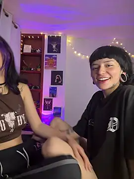 Snapshot of mavimist__ chatting on March 9, 2026, 2:37 am mavimist online show from March 9, 2026, 2:37 am