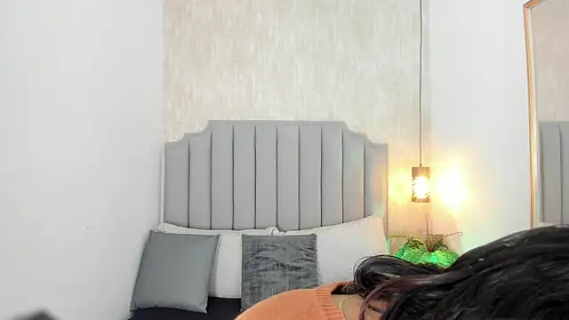 Alice Massiel  online show from February 1, 2025, 11:48 pm