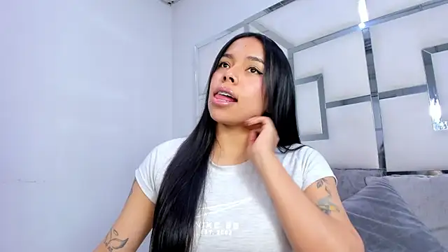 Snapshot of ZoeWan69 chatting on November 28, 2025, 12:08 pm ZoeWan69 online show from November 28, 2025, 12:08 pm