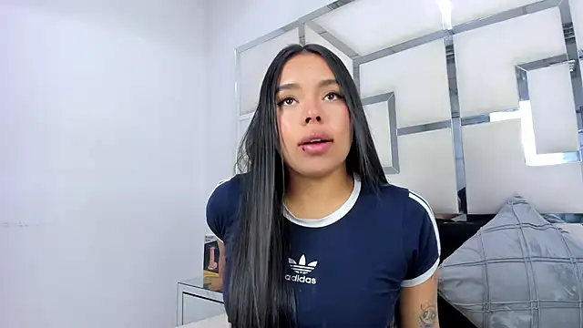 Snapshot of ZoeWan69 chatting on January 15, 2026, 11:59 am ZoeWan69 online show from January 15, 2026, 11:59 am