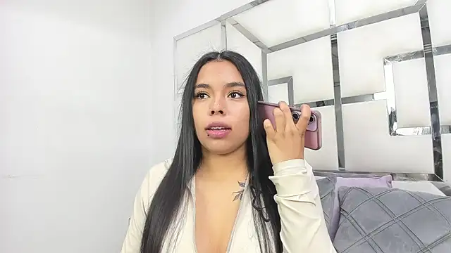 Snapshot of ZoeWan69 chatting on March 14, 2026, 1:49 pm ZoeWan69 online show from March 14, 2026, 1:49 pm