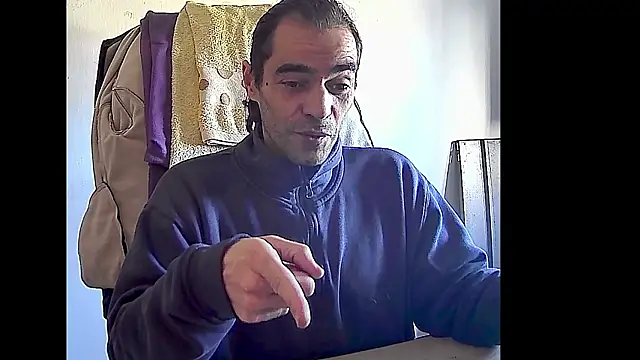 ReyDeBotones online show from March 16, 2026, 2:21 pm