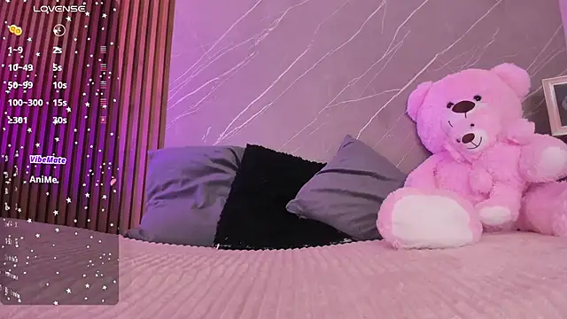 ariana jhonson1 online show from November 21, 2025, 11:31 am