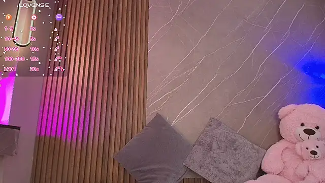 ariana jhonson1 online show from March 25, 2026, 12:22 pm