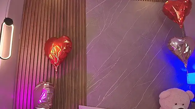 ariana jhonson1 online show from April 10, 2026, 12:21 pm