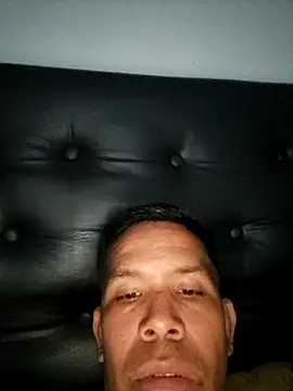 liamlara online show from October 20, 2025, 12:22 am