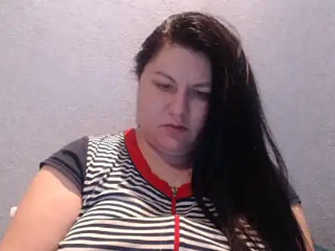 Snapshot of KiraSwee chatting on February 23, 2025, 5:50 pm KiraSwee online show from February 23, 2025, 5:50 pm