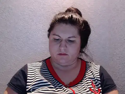 Snapshot of KiraSwee chatting on March 6, 2025, 5:54 pm KiraSwee online show from March 6, 2025, 5:54 pm