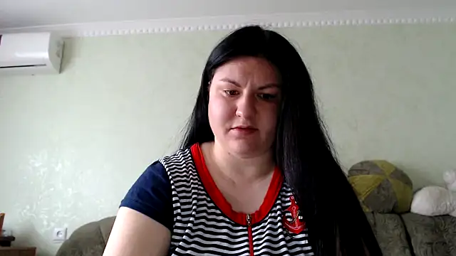 Snapshot of KiraSwee chatting on September 10, 2025, 8:36 am KiraSwee online show from September 10, 2025, 8:36 am