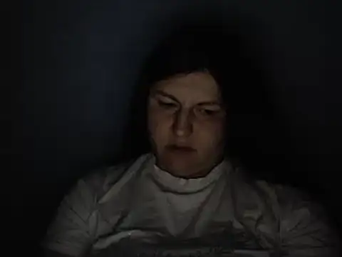 Snapshot of KiraSwee chatting on September 18, 2025, 8:44 pm KiraSwee online show from September 18, 2025, 8:44 pm