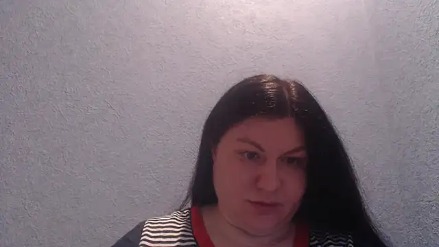 KiraSwee online show from January 11, 2026, 6:46 pm