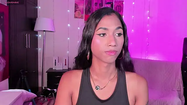 Alissemasiel online show from April 17, 2026, 3:37 pm