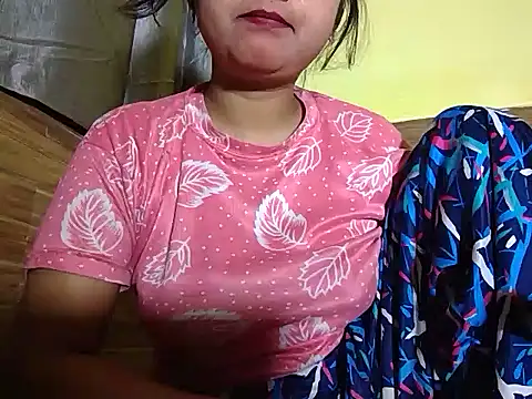 Snapshot of Queen_Couple chatting on February 27, 2025, 5:26 pm Queen Couple online show from February 27, 2025, 5:26 pm