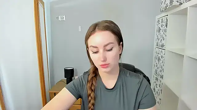 DonnaCam online show from September 12, 2025, 2:39 pm