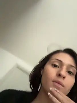 AngelRuby online show from April 18, 2026, 5:28 pm