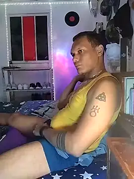 Snapshot of XhaseFoX chatting on February 9, 2025, 2:49 am XhaseFoX online show from February 9, 2025, 2:49 am