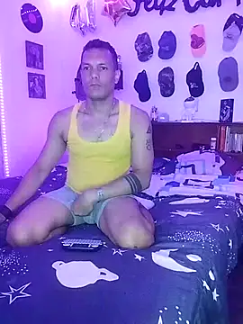 Snapshot of XhaseFoX chatting on March 4, 2025, 2:38 am XhaseFoX online show from March 4, 2025, 2:38 am