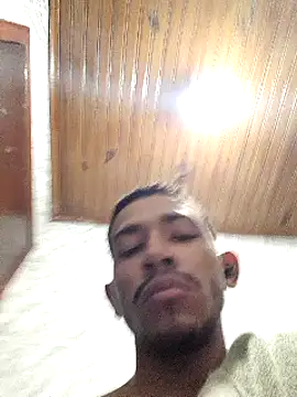 Mineirinho043 online show from March 17, 2025, 2:45 pm