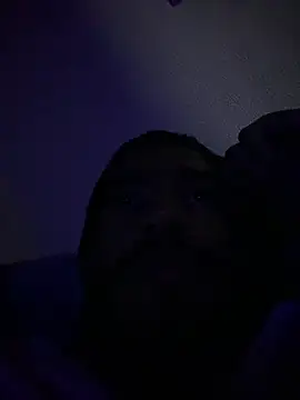 Snapshot of Mineirinho043 chatting on March 13, 2026, 12:06 am Mineirinho043 online show from March 13, 2026, 12:06 am