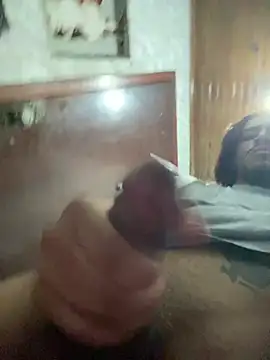 Snapshot of Mineirinho043 chatting on March 22, 2026, 11:57 am Mineirinho043 online show from March 22, 2026, 11:57 am