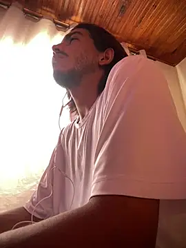 Snapshot of Mineirinho043 chatting on March 29, 2026, 7:14 pm Mineirinho043 online show from March 29, 2026, 7:14 pm