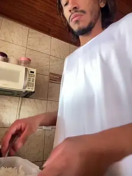 Snapshot of Mineirinho043 chatting on April 3, 2026, 4:05 pm Mineirinho043 online show from April 3, 2026, 4:05 pm