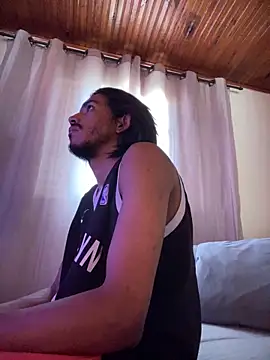 Snapshot of Mineirinho043 chatting on April 10, 2026, 1:49 pm Mineirinho043 online show from April 10, 2026, 1:49 pm