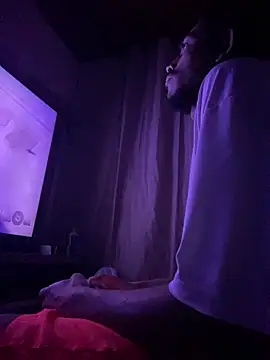 Snapshot of Mineirinho043 chatting on April 16, 2026, 2:45 am Mineirinho043 online show from April 16, 2026, 2:45 am