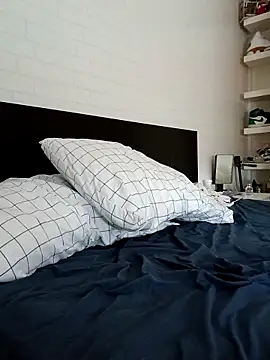 Snapshot of xhoco14 chatting on December 1, 2025, 9:14 am xhoco14 online show from December 1, 2025, 9:14 am