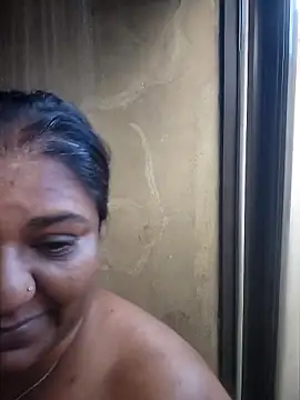 Snapshot of SophieStarShine chatting on October 7, 2025, 3:42 pm SophieStarShine online show from October 7, 2025, 3:42 pm