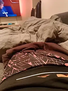 j3sp3r930 online show from February 10, 2025, 6:56 pm