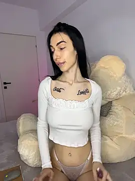 Celine Roxelle online show from February 26, 2026, 6:07 pm