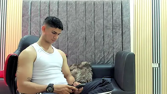 Snapshot of ANDRES_STUD chatting on February 6, 2026, 3:33 am ANDRES STUD online show from February 6, 2026, 3:33 am